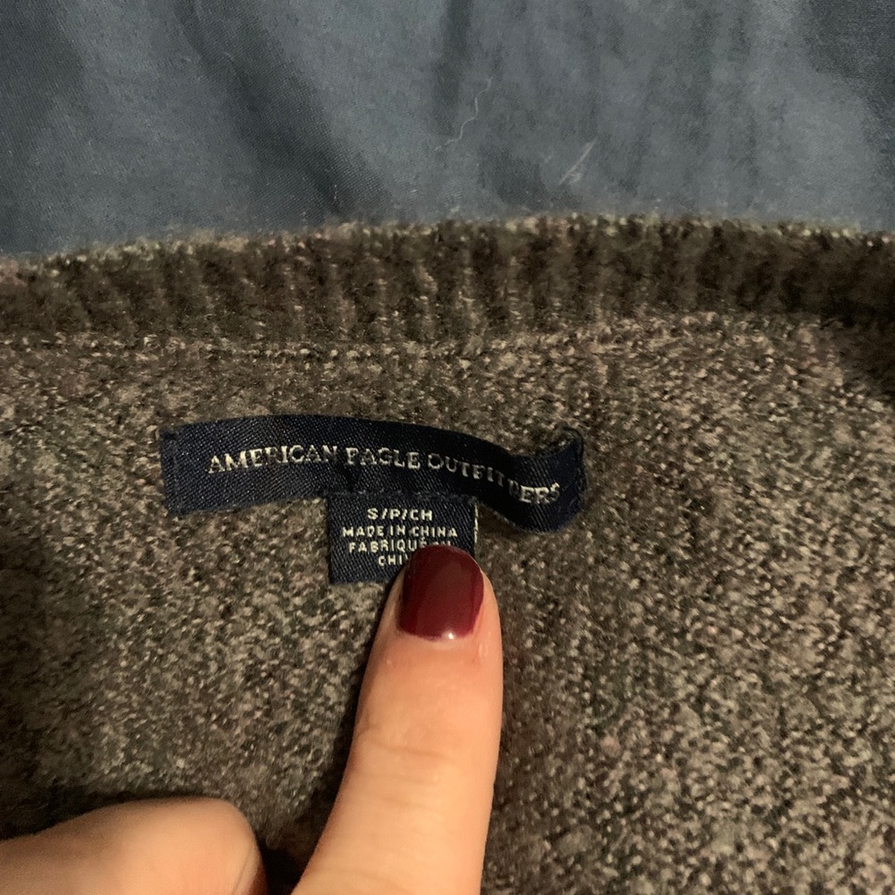 Sweaters - Picture 3 of 7